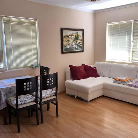 Apartment со спальней в апарт-отеле Bahami-residens