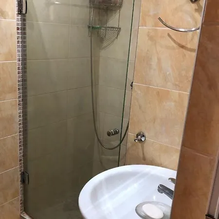 со спальней в апарт-отеле Bahami-residens Apartment *